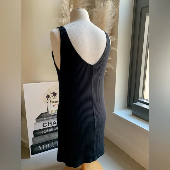 Reformation Jeans Ribbed Black V-Neck Mini Dress Size M Soft and Flattering - Picture 6 of 10